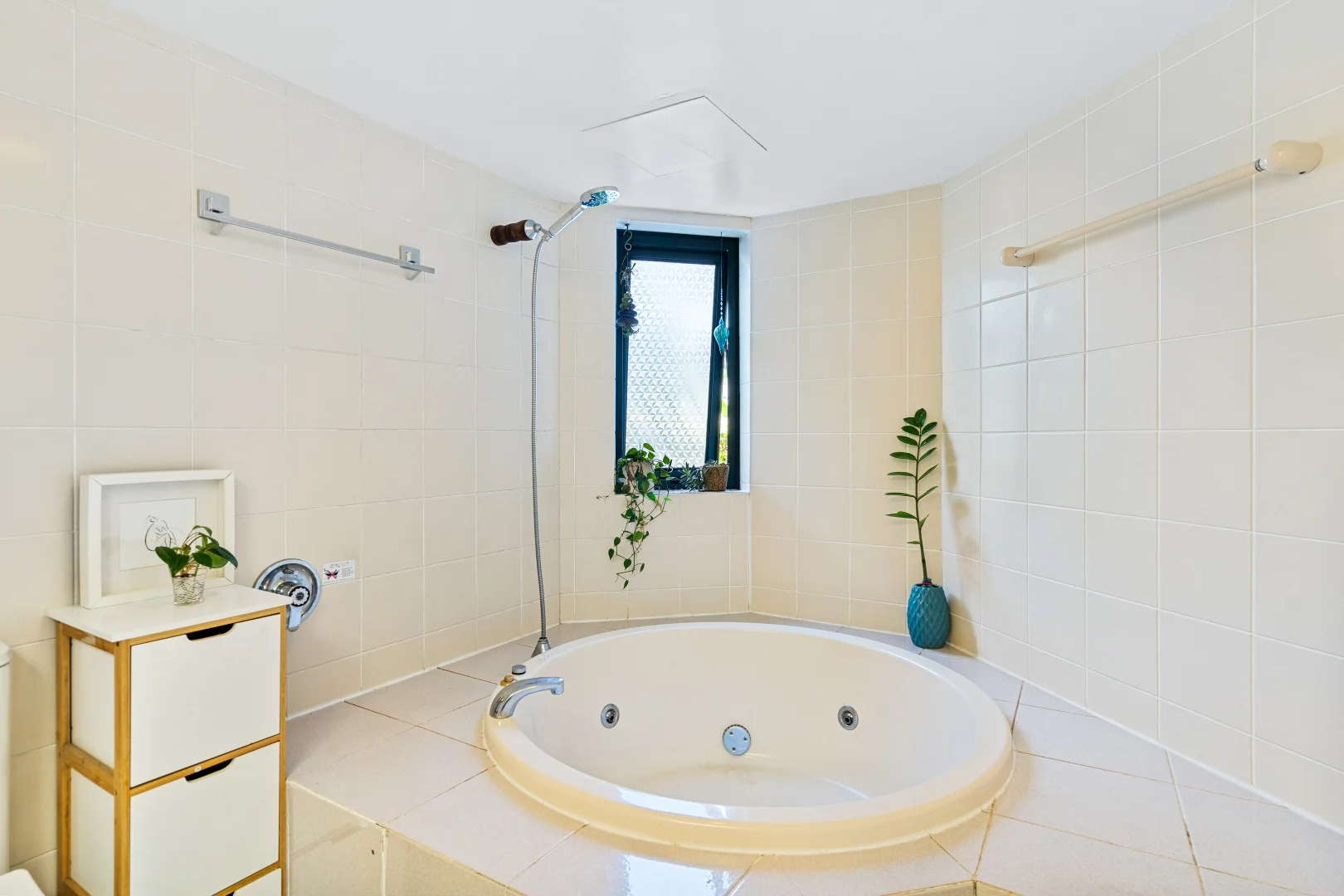 4/181 Esplanade, Cairns North QLD 4870 photo 5