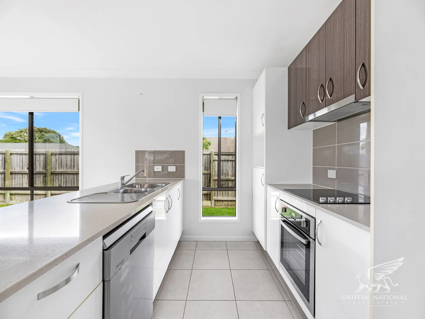 38 Sunseeker St, Burpengary QLD 4505 photo 2