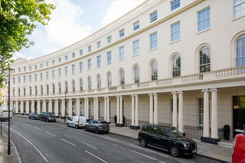 Park Crescent, London W1B