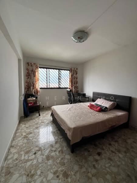 213 Jurong East Street 21