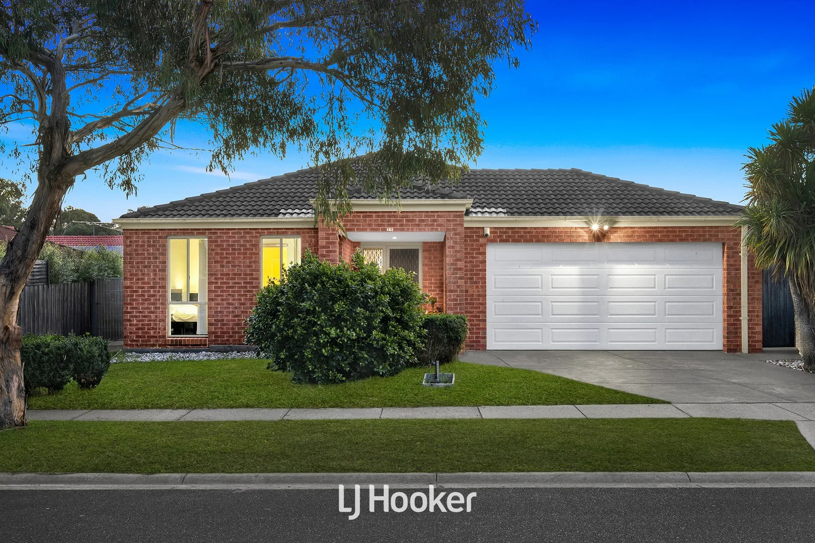11 Elpara Way, Hampton Park VIC 3976