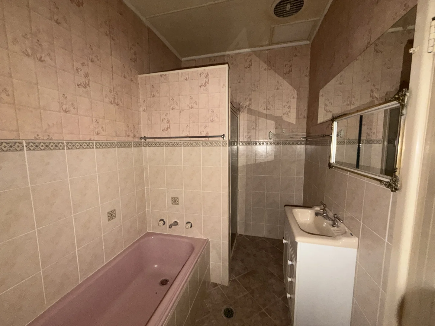 46 Elizabeth Cresent, Cobar NSW 2835 photo 2
