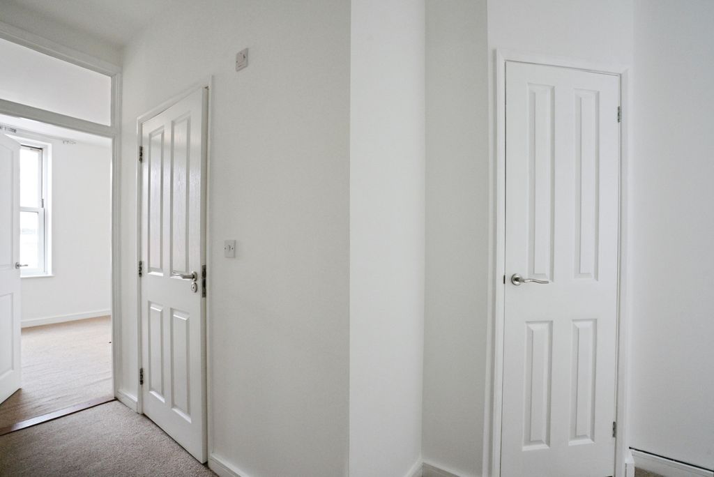 Additional image 15 of 1 bed flat for saleCrinnicks Hill, Bodmin, Cornwall PL31
