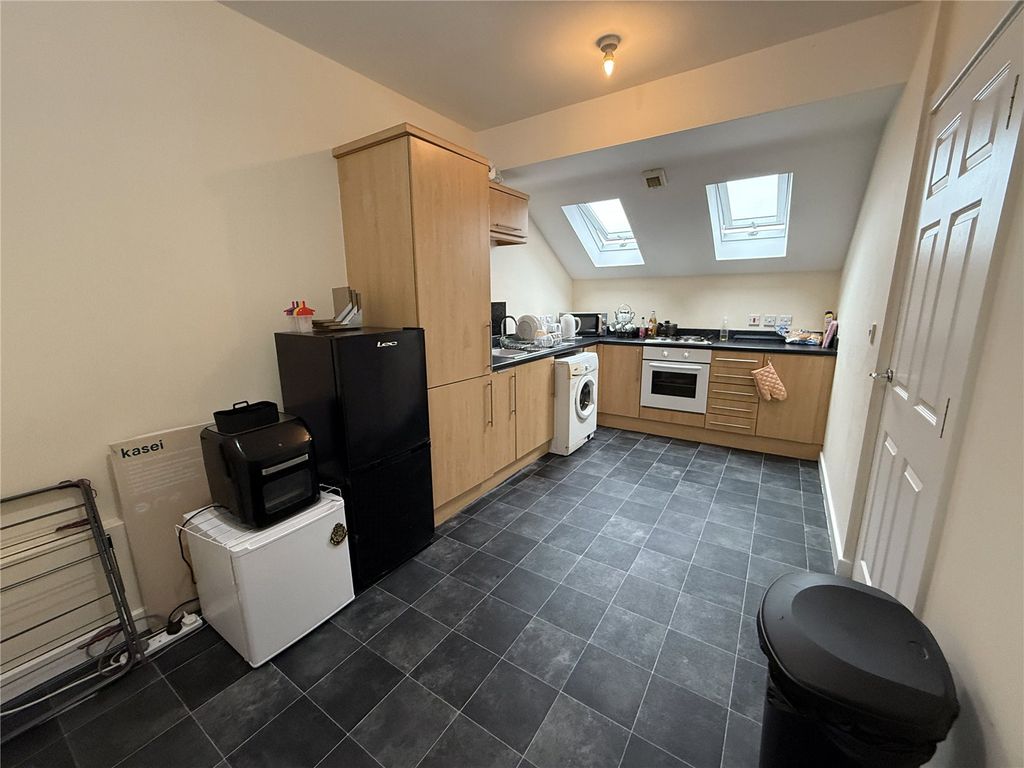 Additional image 4 of 3 bed flat for saleOsborne Road, Blackpool, Lancashire FY4