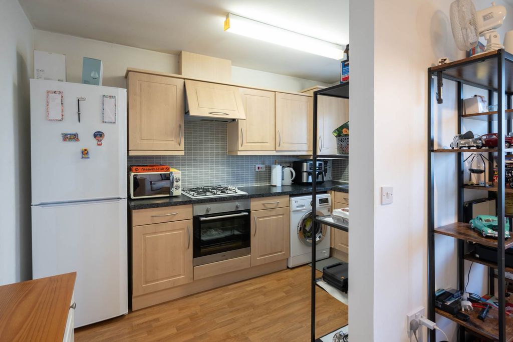Additional image 4 of 2 bed flat for saleRiverside Close, Bridgwater TA6