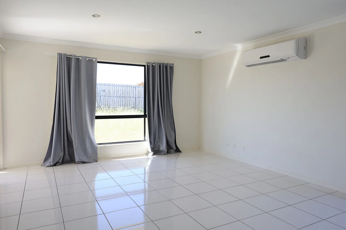 15 Marc Crescent, Gracemere QLD 4702 photo 2