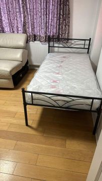 Fir Tree Avenue, West Drayton UB7, Room to rent
