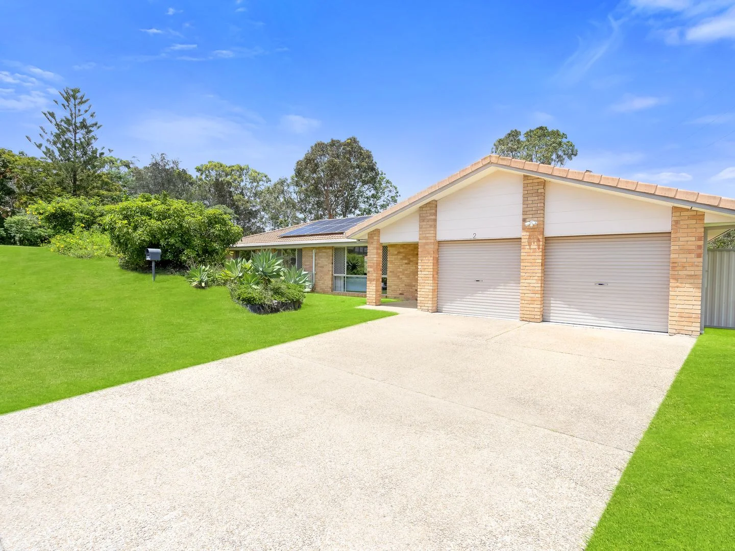97 Thorngate Drive, Robina QLD 4226