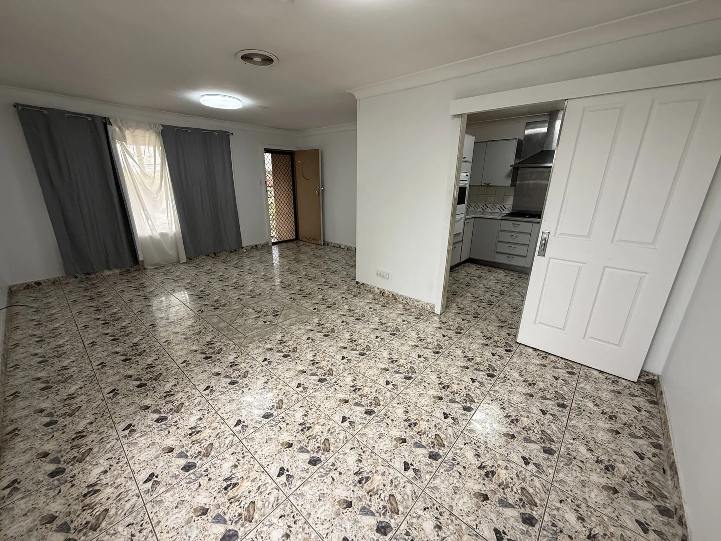 21 Holland Crescent, Casula NSW 2170