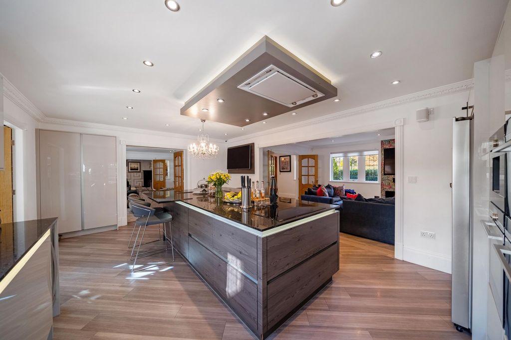 Additional image 8 of 5 bed detached house for saleDivision Lane, Blackpool FY4