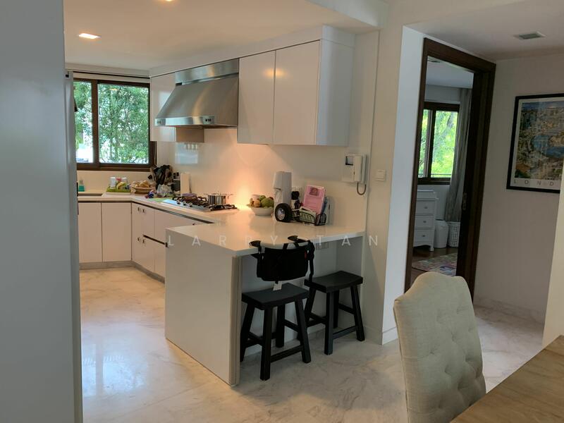 77 Sophia Road photo 2