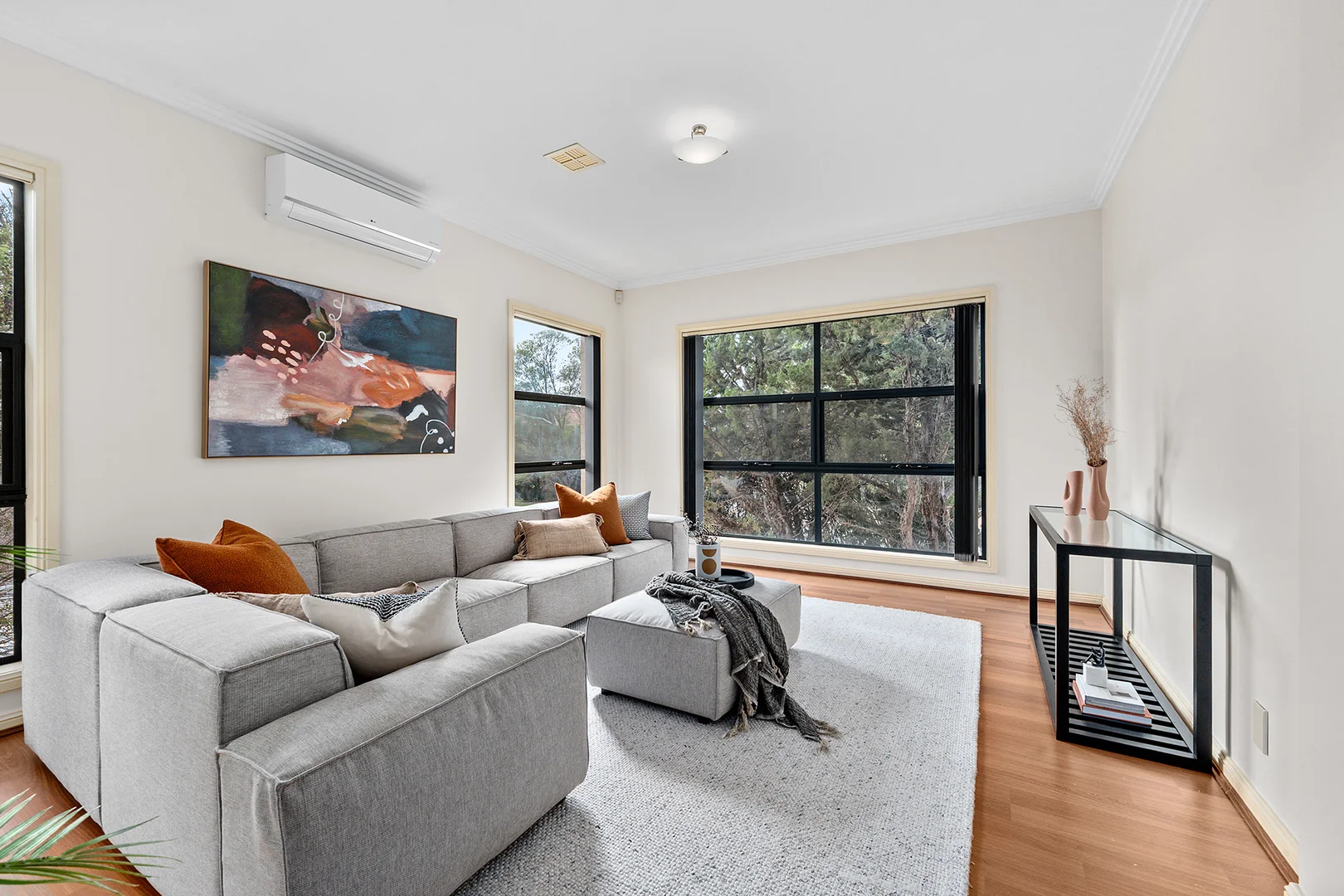27 Linke Crescent, Bruce ACT 2617 photo 4