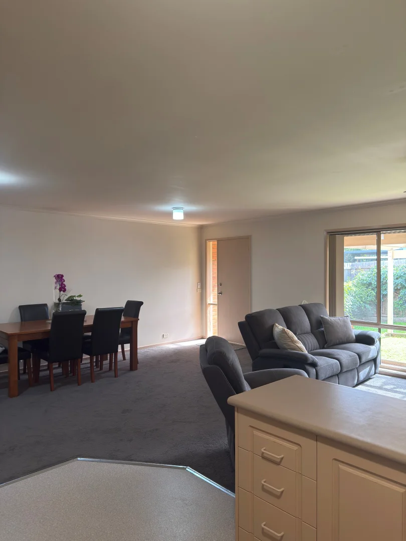 2/219 Mount Pleasant Road, Highton VIC 3216 photo 5