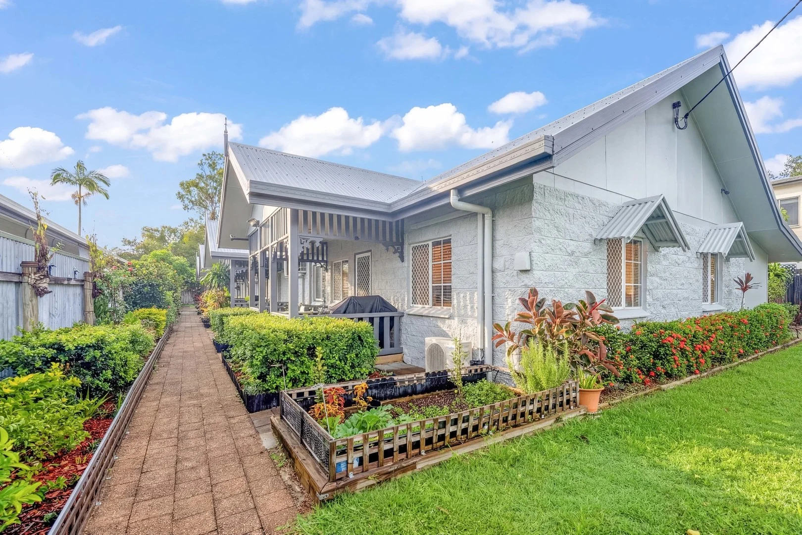 1/511 Varley Street, Yorkeys Knob QLD 4878
