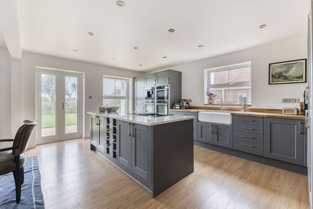 Additional image 4 of 4 bed detached house for saleMarquis Way, Aldwick PO21