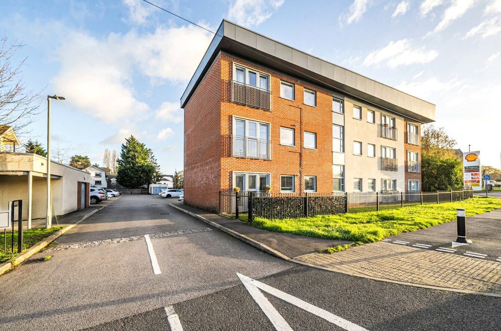 Additional image 16 of 2 bed flat for saleLondon Road, Binfield, Bracknell, Berkshire RG42
