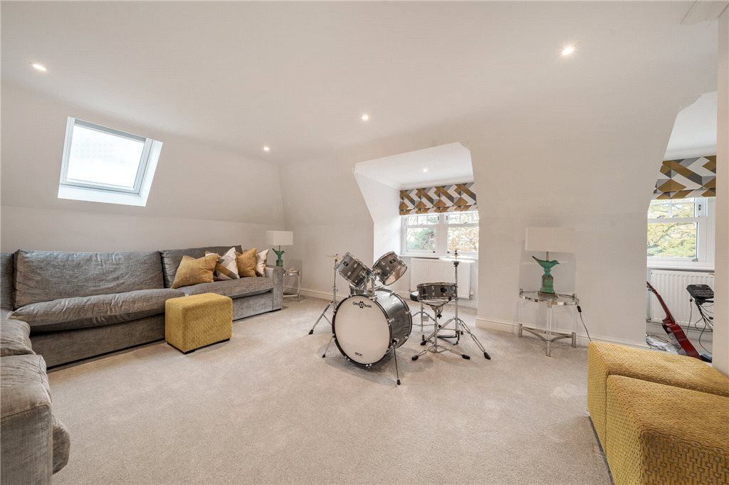 Additional image 35 of 6 bed detached house for salePlaistow Lane, Bromley BR1