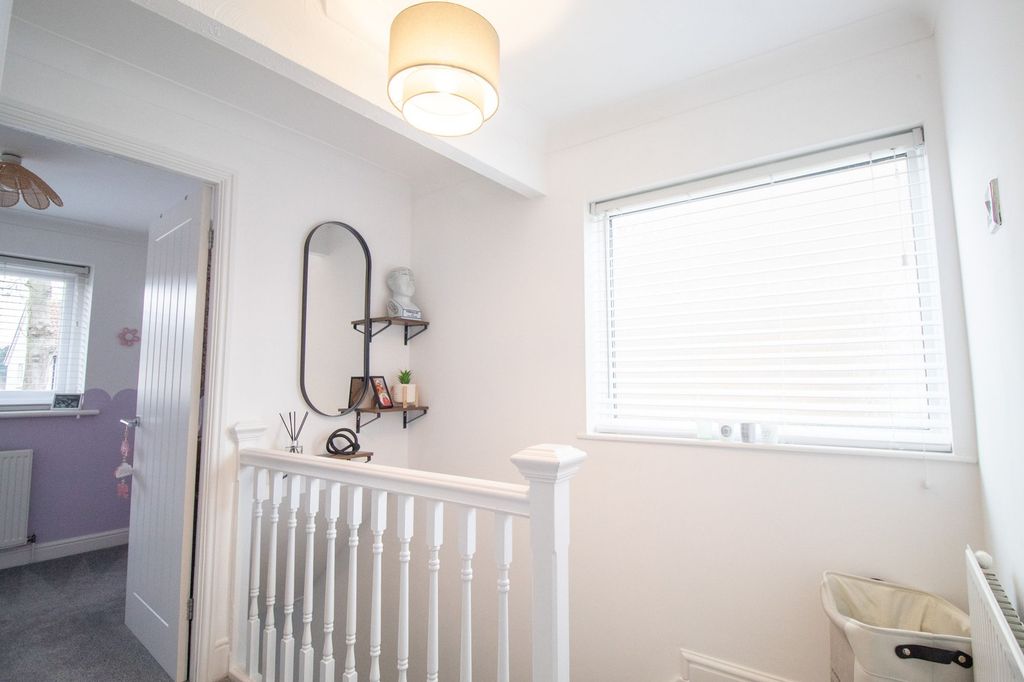Additional image 8 of 3 bed semi-detached house for saleTamar Grove, Hull HU8