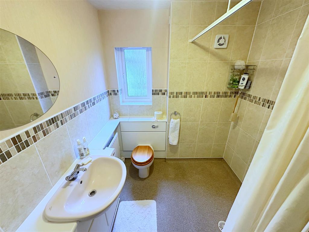 Additional image 25 of 3 bed detached bungalow for saleHoward Gardens, Brampton CA8