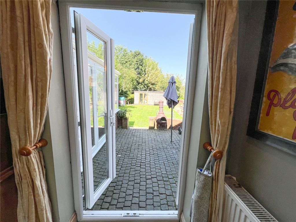 Additional image 7 of 6 bed semi-detached house for saleSalisbury Crescent, Blandford Forum, Dorset DT11