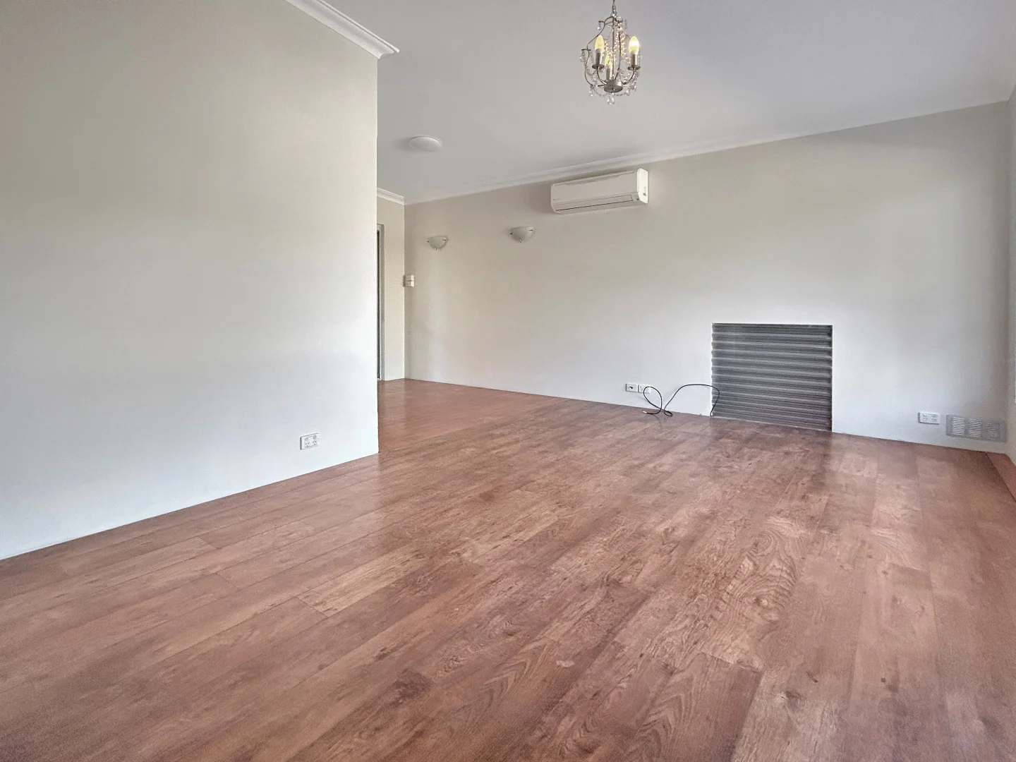 Additional image 4 of 27 Banksia Rd, Camillo WA 6111