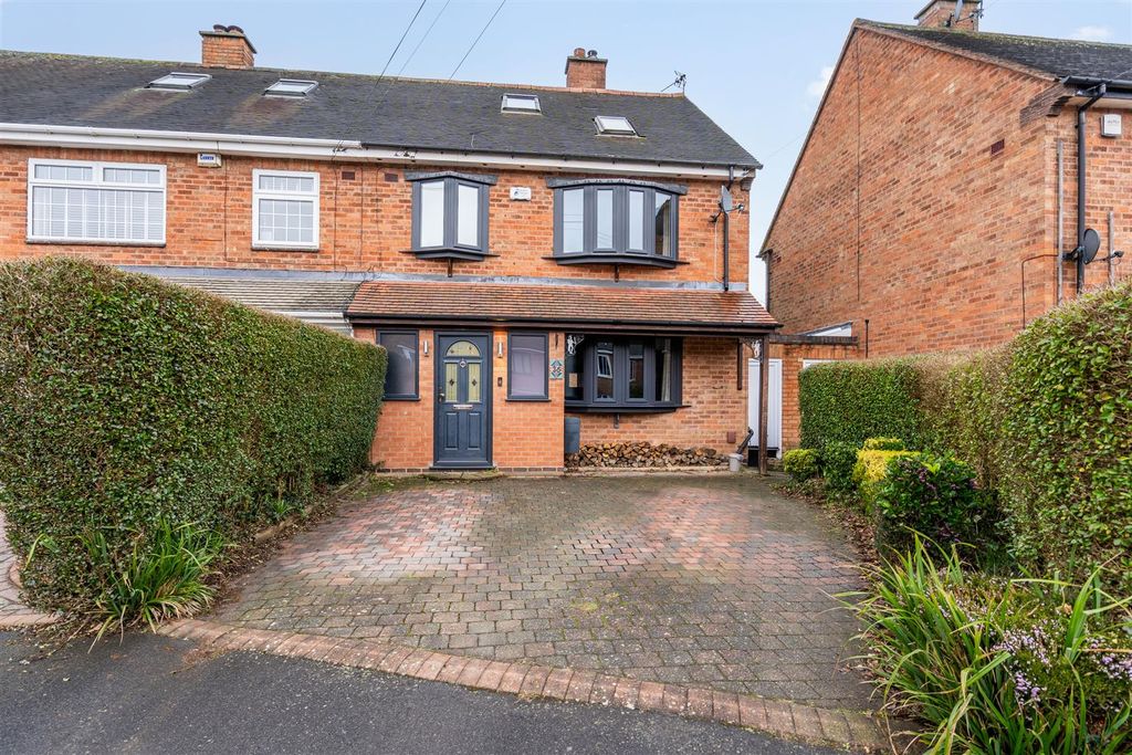 4 bed semi-detached house for salePackwood Close, Bentley Heath, Solihull B93