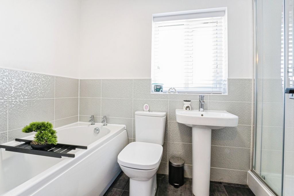 Additional image 12 of 5 bed detached house for saleJackson Avenue, Blackpool FY4
