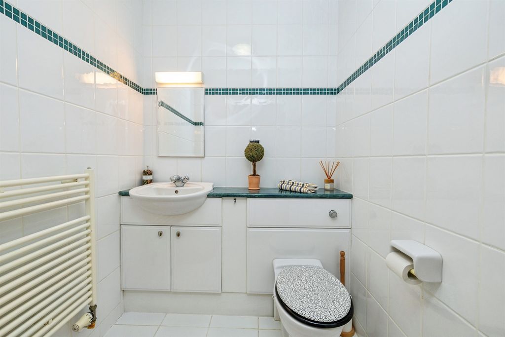 Additional image 12 of 2 bed flat for saleMarine Approach, Lincoln LN1