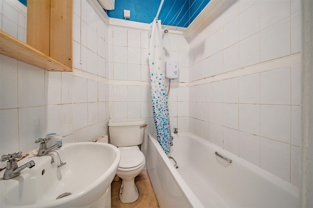 Additional image 7 of 2 bed flat for saleHawkhill, Dundee DD2