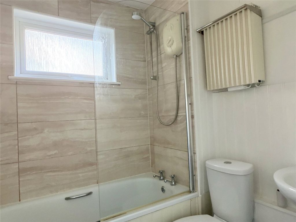 Additional image 5 of 1 bed flat for saleBankhill Drive, Lymington, Hampshire SO41