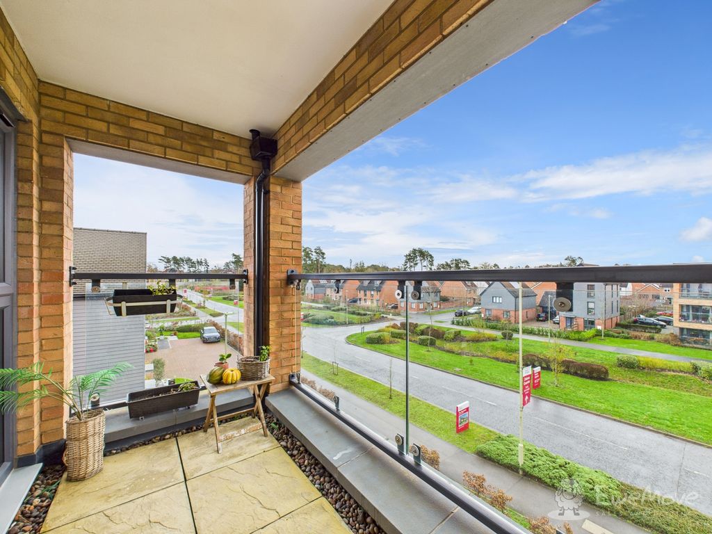 Additional image 7 of 2 bed flat for saleThorpe Court, Thorpe Close, Bordon GU35
