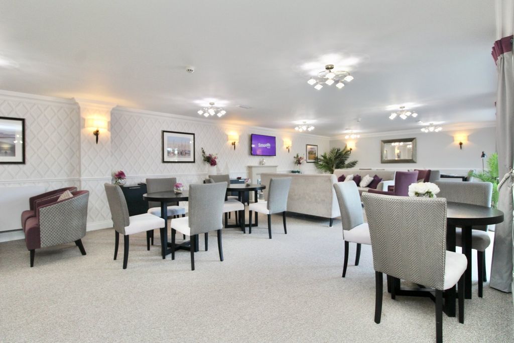 Additional image 11 of 1 bed property for saleNorth Close, Lymington SO41