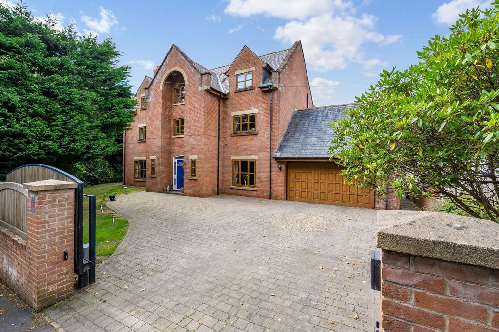 6 bed detached house for saleTowncroft Lane, Heaton, Bolton BL1