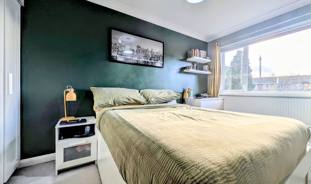 Additional image 5 of 2 bed flat for saleHollybrook Court, Bordon, Hampshire GU35