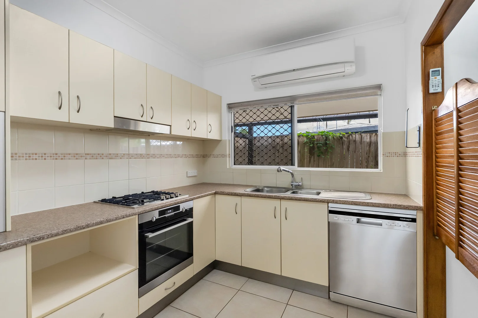 Additional image 10 of 35 Carramar Crescent, Caravonica QLD 4878