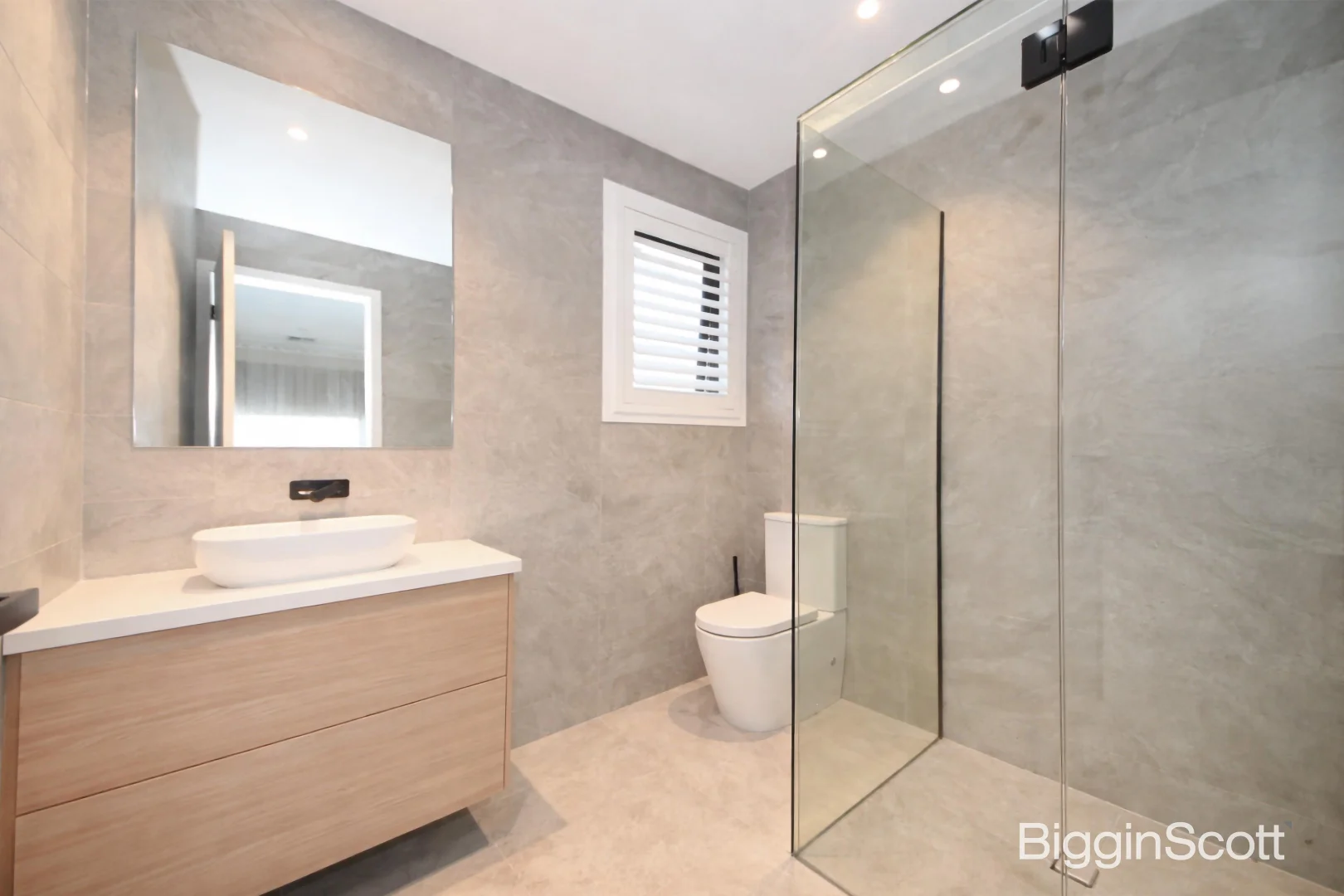 Additional image 15 of 2/46 Dunscombe Avenue, Glen Waverley VIC 3150