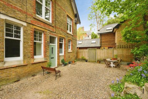Hayes Lane, Kenley CR8