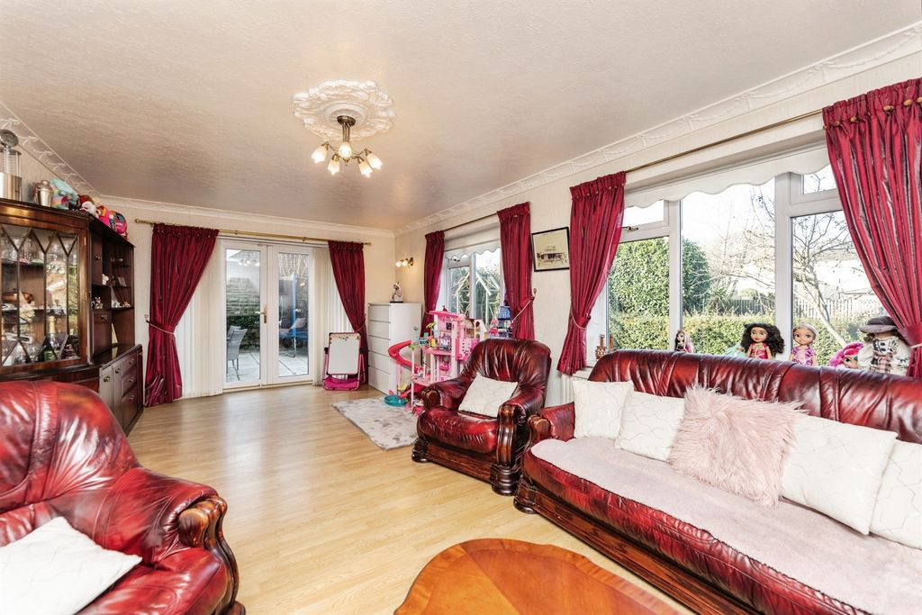 Additional image 10 of 5 bed detached house for saleBirstall Lane, Drighlington, Bradford BD11