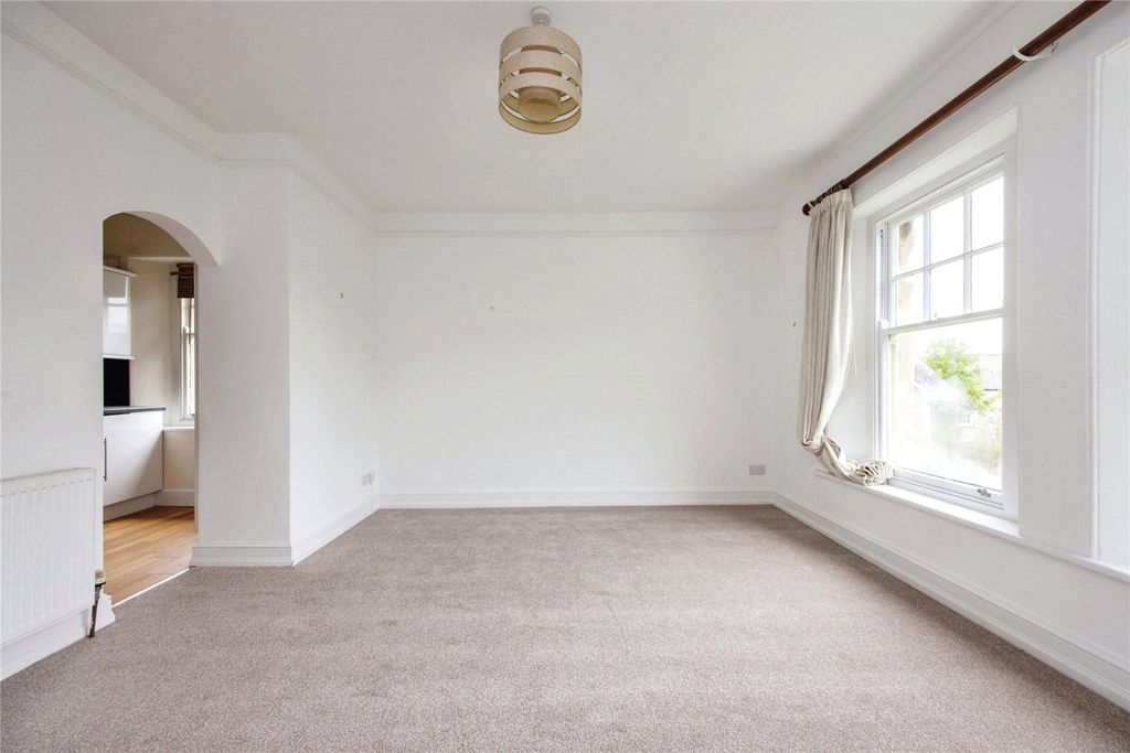 Additional image 4 of 1 bed flat for saleCastle Street, Bodmin, Cornwall PL31