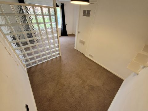 Pembroke Court, Manchester M27