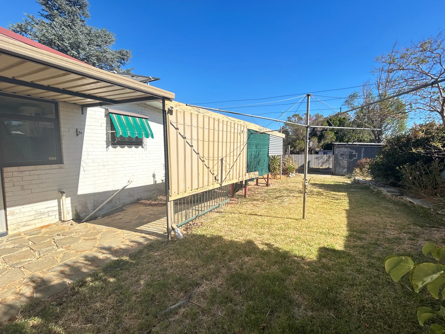 Additional image 15 of 27 Banksia Rd, Camillo WA 6111