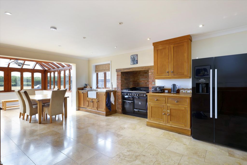 Additional image 7 of 5 bed farmhouse for saleBottle Lane, Warfield, Bracknell, Berkshire RG42
