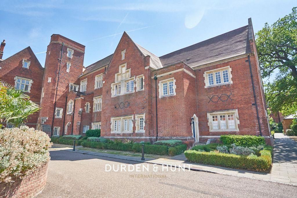 3 bed flat for saleThe Galleries, Warley CM14