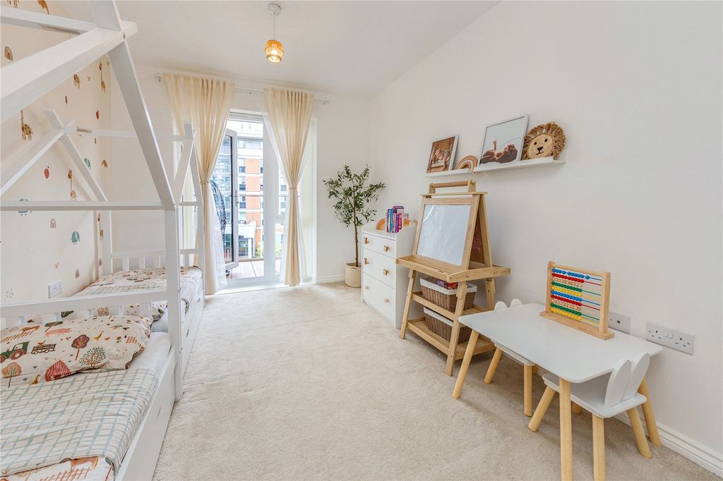 Additional image 18 of 2 bed flat for saleElstree Way, Borehamwood, Hertfordshire WD6