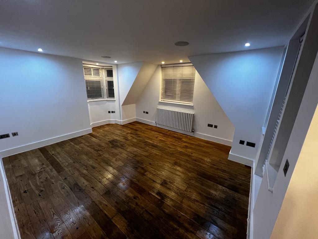 Additional image 5 of 2 bed flat for saleBaston Road, Hayes BR2