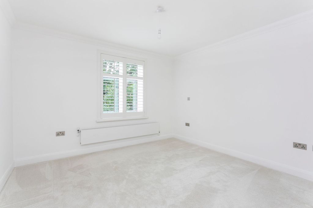 Additional image 6 of 2 bed flat for saleAscot Corner, Ascot SL5