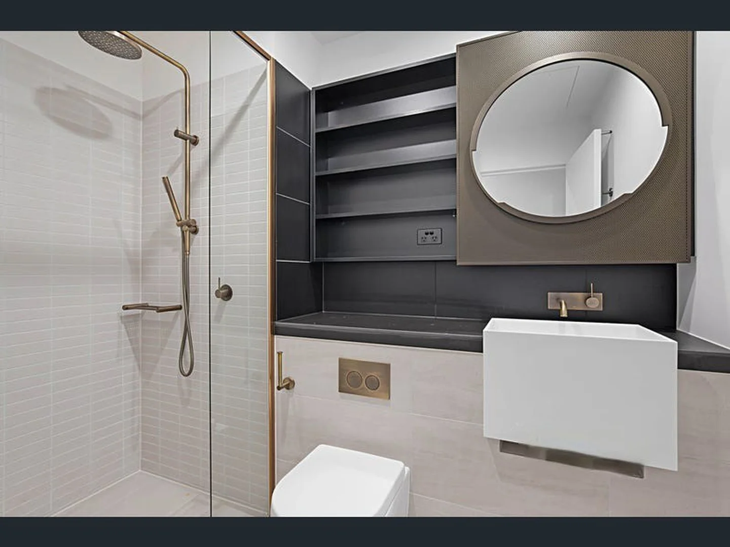 Additional image 4 of 1807/111 A'Beckett Street, Melbourne VIC 3000