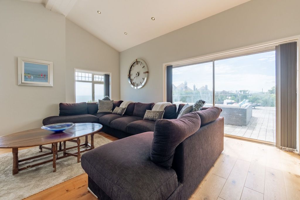 Additional image 10 of 6 bed detached house for saleCliff Promenade, Broadstairs CT10