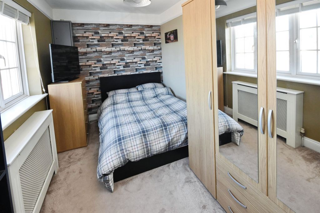 Additional image 19 of 6 bed detached house for saleSt. Peters Close, Braintree CM7