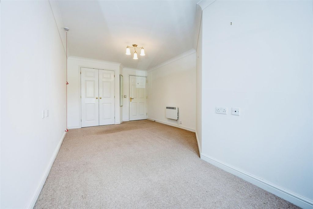 Additional image 8 of 1 bed flat for saleSt Rumbolds Court, Buckingham Road, Brackley NN13
